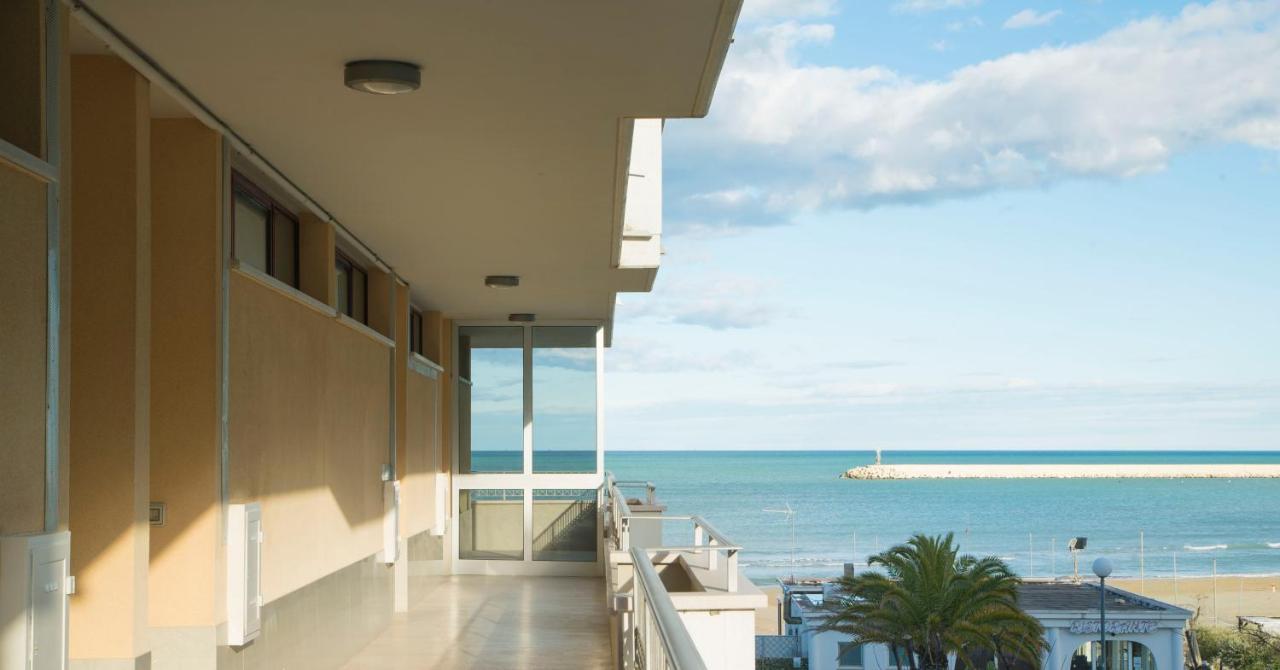 I Suoni Del Mare Apartment Porto San Giorgio Exterior photo